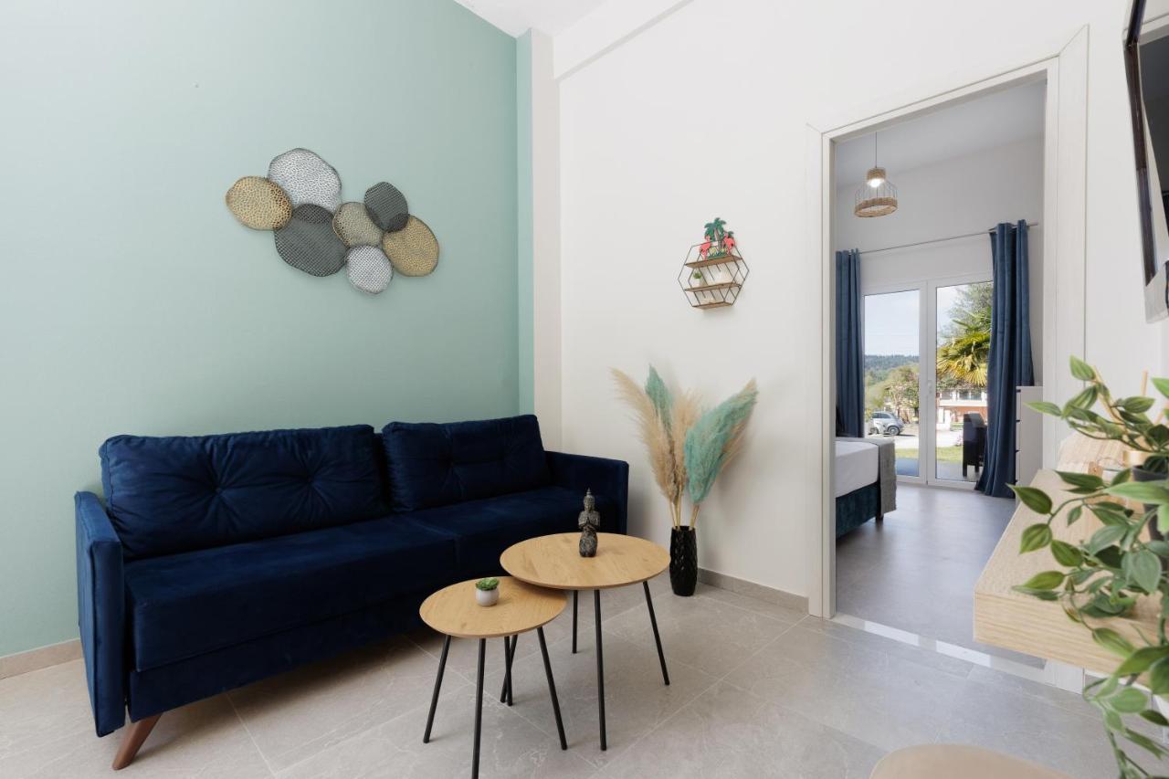 The Lake Apartments Kommeno  Exterior photo